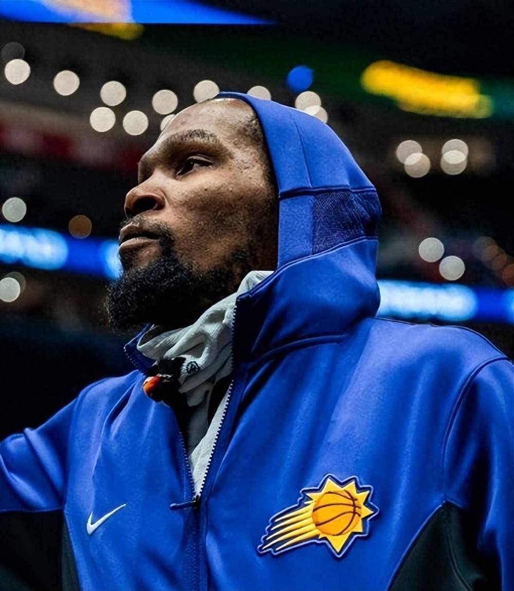 从俱乐部的 从俱乐部的