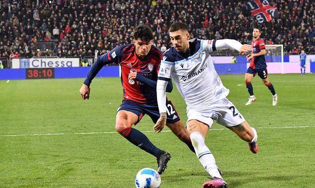 密尔顿在短 密尔顿在短