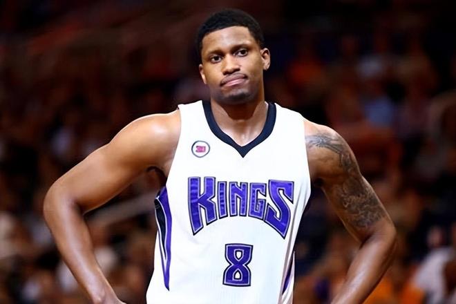 足球发展趋 足球发展趋